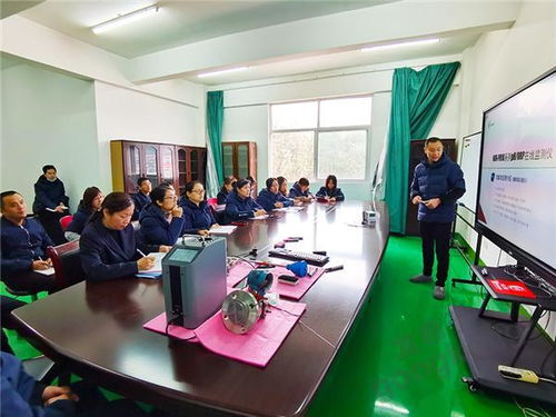 虹潤(rùn)公司成功舉辦智能制造專題培訓(xùn)與新產(chǎn)品技術(shù)知識(shí)講座